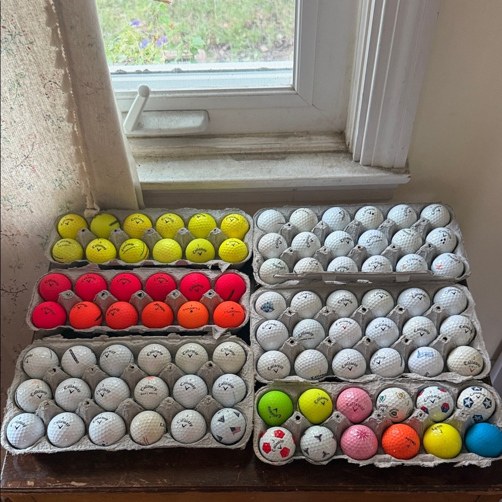 Callaway Vibrant Golf Ball Collection